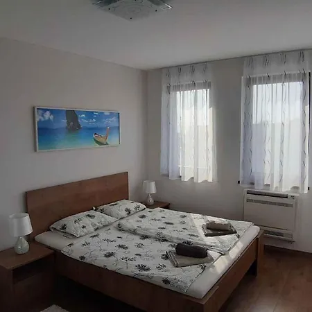 In 36663 Balatonalmádi